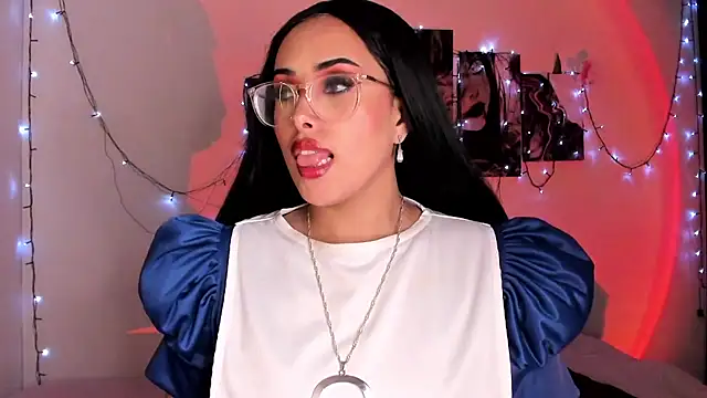 willow poisson online show from November 29, 2025, 5:49 pm