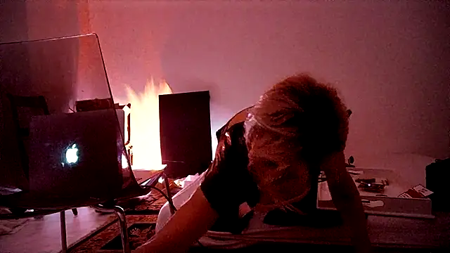 Snapshot of CharlotteVixxens chatting on February 5, 2025, 10:12 pm CharlotteVixxens online show from February 5, 2025, 10:12 pm