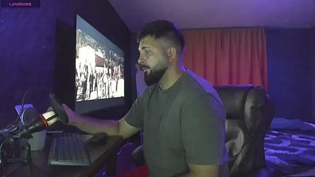 Eduu2322 online show from September 20, 2025, 8:43 pm