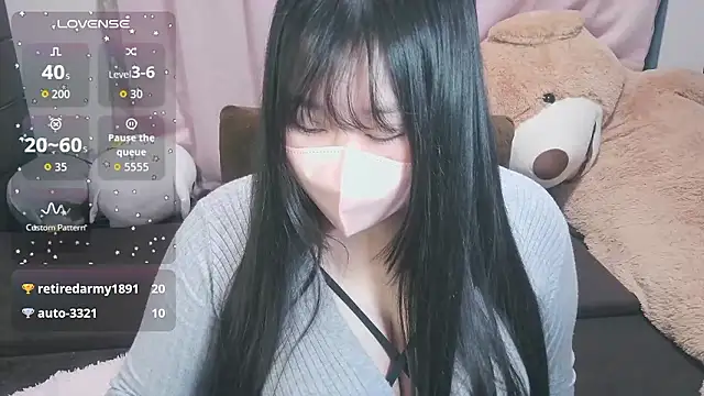 Snapshot of yuinyan3150 chatting on February 14, 2026, 8:16 pm yuinyan3150 online show from February 14, 2026, 8:16 pm