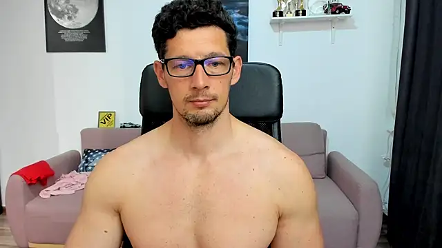 Snapshot of BrutusK08 chatting on April 23, 2026, 12:40 pm BrutusK08 online show from April 23, 2026, 12:40 pm