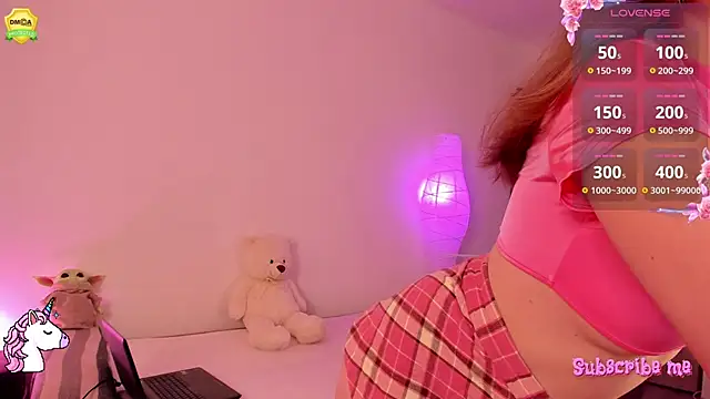 Snapshot of EvaUniporn chatting on September 8, 2025, 2:38 pm EvaUniporn online show from September 8, 2025, 2:38 pm