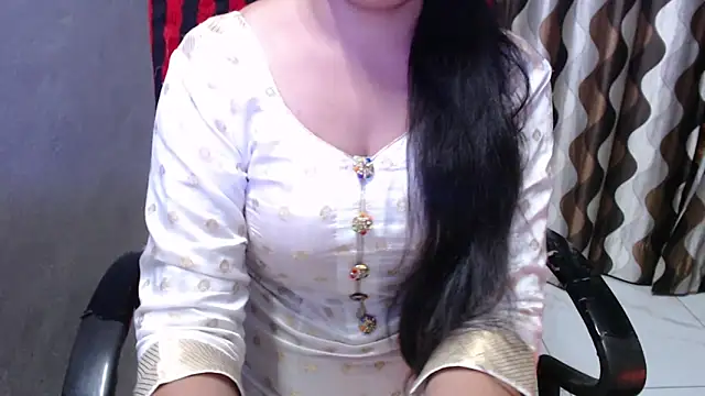 Snapshot of Kaur_Jannat chatting on January 29, 2025, 8:35 pm Kaur Jannat online show from January 29, 2025, 8:35 pm