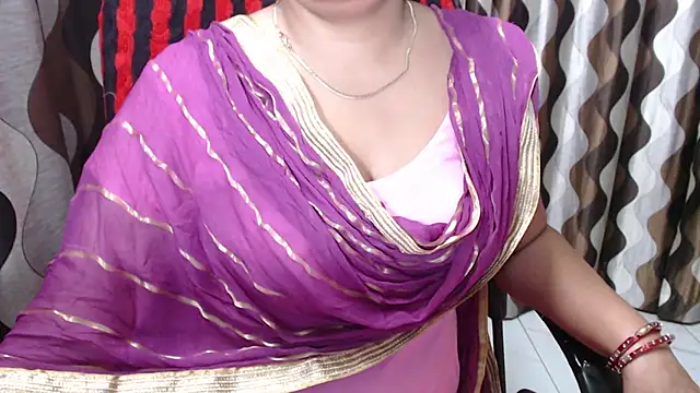 Snapshot of Kaur_Jannat chatting on February 3, 2025, 6:49 pm Kaur Jannat online show from February 3, 2025, 6:49 pm