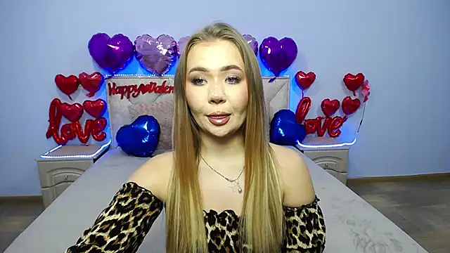 StacyYellig online show from February 10, 2025, 4:36 pm