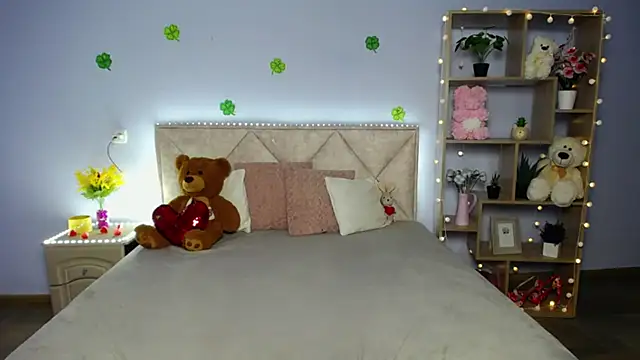 StacyYellig online show from March 17, 2025, 6:40 am