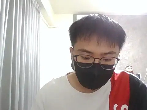 We1116 online show from November 10, 2025, 12:15 pm