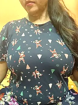 CUTE SOPHIA- online show from April 4, 2026, 2:54 am