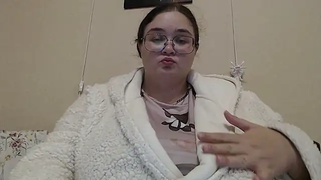 Snapshot of _mika_in_passion chatting on September 28, 2025, 7:30 pm mika in passion online show from September 28, 2025, 7:30 pm