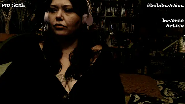 Snapshot of LeluLuvsYou chatting on January 5, 2025, 11:59 am LeluLuvsYou online show from January 5, 2025, 11:59 am