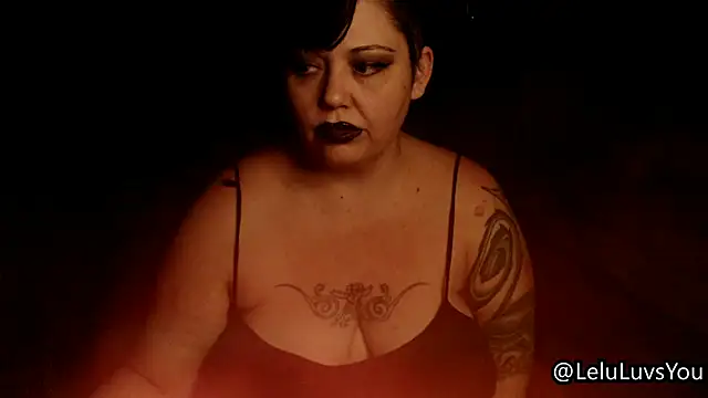 Snapshot of LeluLuvsYou chatting on February 17, 2026, 5:48 am LeluLuvsYou online show from February 17, 2026, 5:48 am