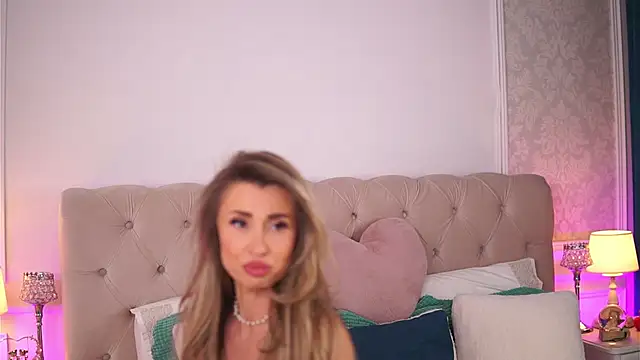 EnjoyableEmma online show from January 30, 2025, 10:40 am