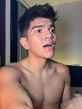 Snapshot of santiago_01 chatting on December 14, 2024, 11:23 pm santiago 01 online show from December 14, 2024, 11:23 pm