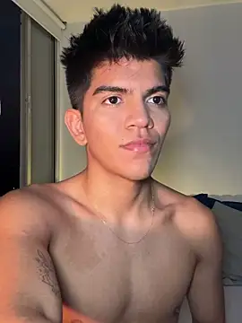 Snapshot of santiago_01 chatting on December 16, 2024, 11:07 pm santiago 01 online show from December 16, 2024, 11:07 pm