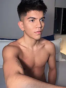 Snapshot of santiago_01 chatting on January 23, 2025, 2:12 am santiago 01 online show from January 23, 2025, 2:12 am