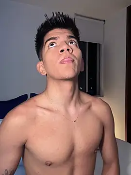 Snapshot of santiago_01 chatting on January 26, 2025, 12:48 am santiago 01 online show from January 26, 2025, 12:48 am