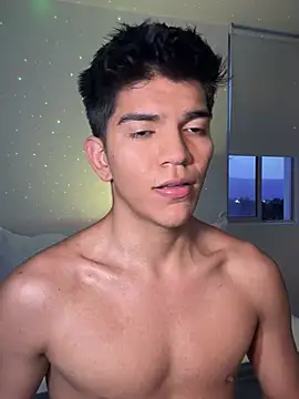 Snapshot of santiago_01 chatting on February 9, 2025, 11:04 pm santiago 01 online show from February 9, 2025, 11:04 pm