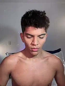 Snapshot of santiago_01 chatting on February 21, 2025, 10:04 pm santiago 01 online show from February 21, 2025, 10:04 pm