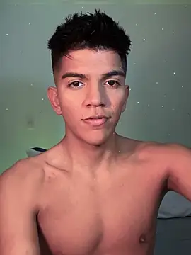 Snapshot of santiago_01 chatting on February 27, 2025, 12:10 am santiago 01 online show from February 27, 2025, 12:10 am