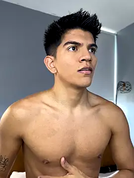 Snapshot of santiago_01 chatting on October 2, 2025, 7:21 pm santiago 01 online show from October 2, 2025, 7:21 pm