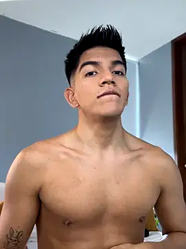 Snapshot of santiago_01 chatting on November 8, 2025, 7:34 pm santiago 01 online show from November 8, 2025, 7:34 pm