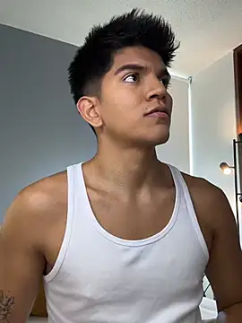 Snapshot of santiago_01 chatting on April 25, 2026, 9:45 pm santiago 01 online show from April 25, 2026, 9:45 pm