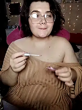 DenisHailey online show from September 26, 2025, 4:00 pm