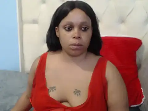 THESHORTQUEEN online show from November 24, 2025, 5:40 am