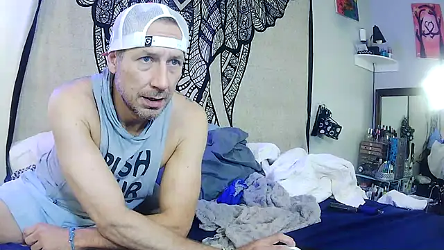 Snapshot of Obi-Spun-Kenobi chatting on January 4, 2025, 1:21 am Obi-Spun-Kenobi online show from January 4, 2025, 1:21 am