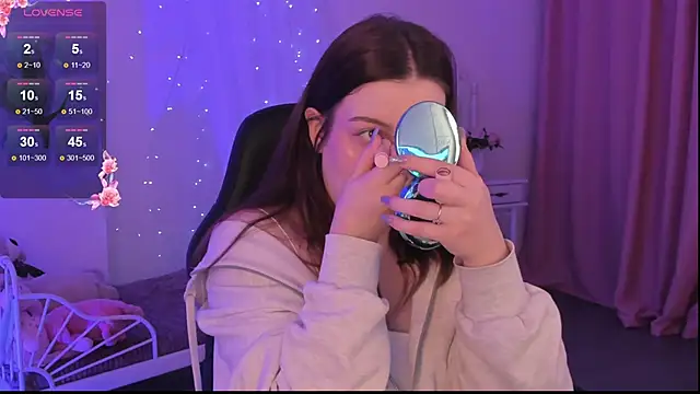 CoralineKeyns online show from February 8, 2025, 2:26 am