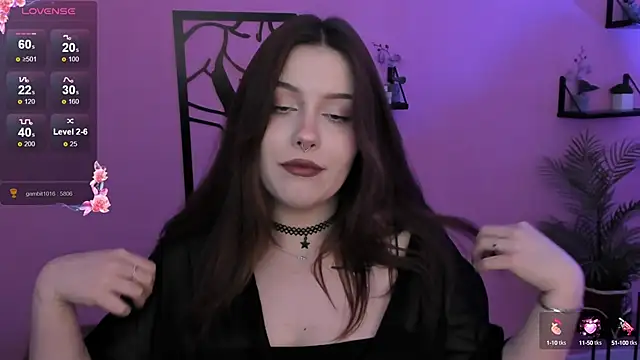 CoralineKeyns online show from March 11, 2025, 8:52 am