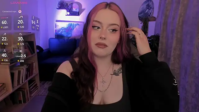 Snapshot of CoralineKeyns chatting on July 30, 2026, 5:28 am CoralineKeyns online show from July 30, 2026, 5:28 am