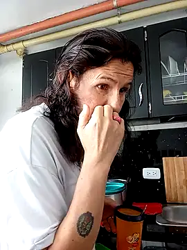 Cameron puppy online show from November 24, 2025, 5:34 pm