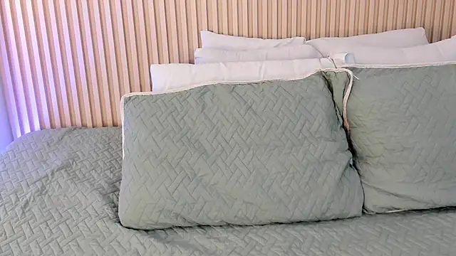 daiana curly online show from October 14, 2025, 8:20 pm