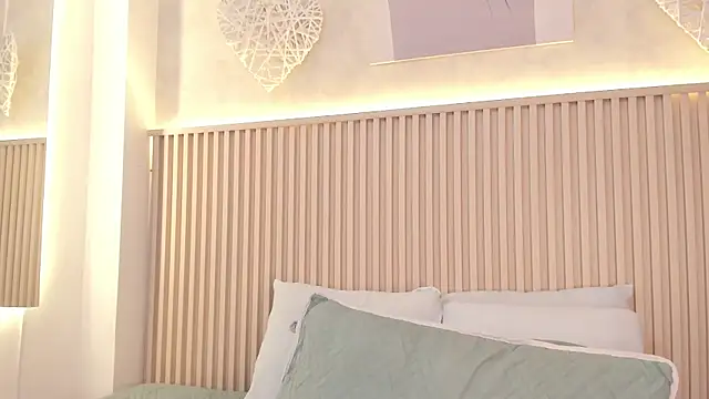 daiana curly online show from March 11, 2026, 4:35 pm