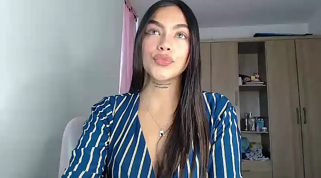 fairylatin222 online show from January 21, 2025, 10:41 pm