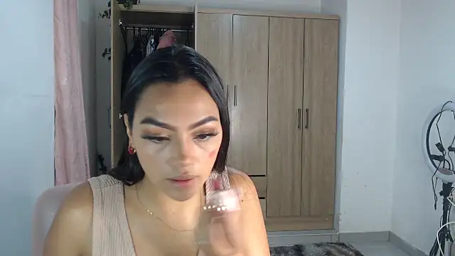 fairylatin222 online show from February 4, 2025, 11:16 pm