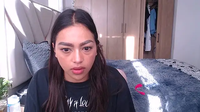 fairylatin222 online show from March 18, 2025, 12:25 pm