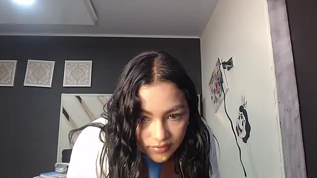 fairylatin222 online show from April 17, 2026, 8:56 pm