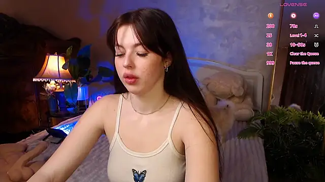 JulieHeets online show from January 4, 2025, 7:34 am