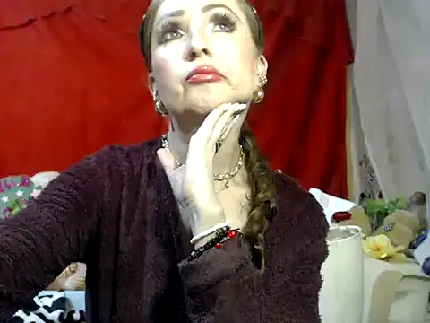 hottieperla online show from October 29, 2025, 7:48 pm