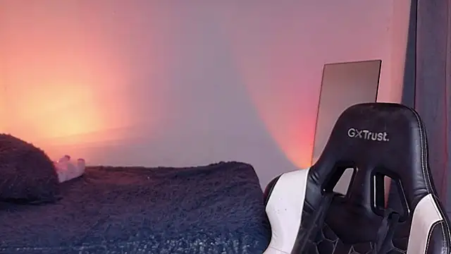 Alan26  online show from April 4, 2026, 10:07 pm