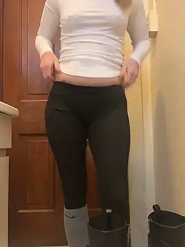 yanks28xh online show from January 31, 2025, 5:53 pm