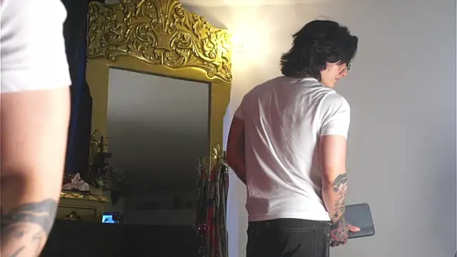 Snapshot of dantecoppolaa_ chatting on December 29, 2024, 10:03 pm dantecoppolaa online show from December 29, 2024, 10:03 pm