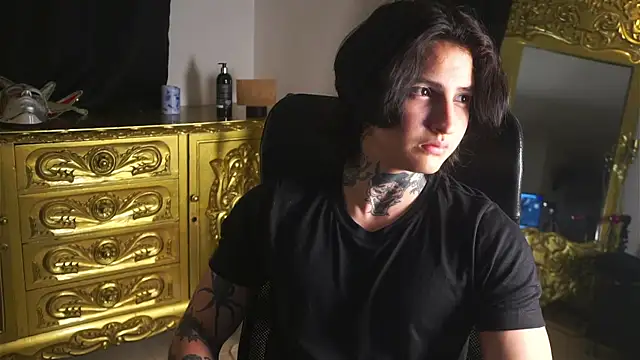 Snapshot of dantecoppolaa_ chatting on January 20, 2025, 2:11 am dantecoppolaa online show from January 20, 2025, 2:11 am