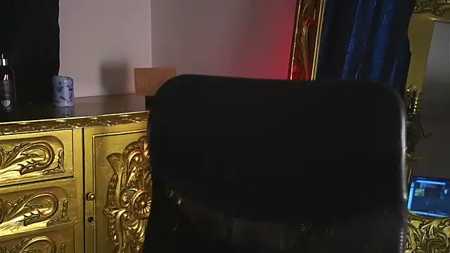 Snapshot of dantecoppolaa_ chatting on January 21, 2025, 12:39 pm dantecoppolaa online show from January 21, 2025, 12:39 pm