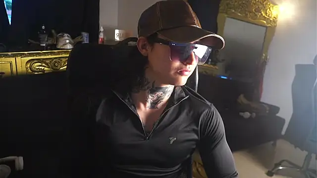 Snapshot of dantecoppolaa_ chatting on February 8, 2025, 10:19 pm dantecoppolaa online show from February 8, 2025, 10:19 pm