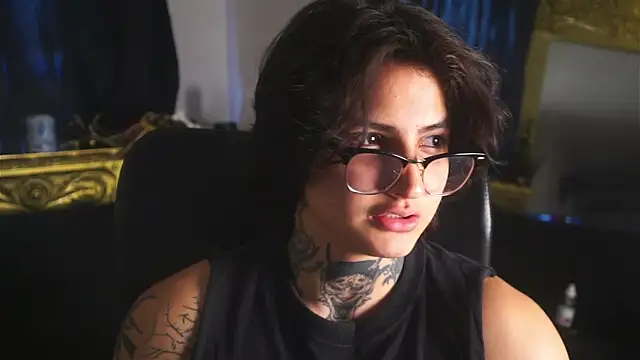 Snapshot of dantecoppolaa_ chatting on February 18, 2025, 2:49 pm dantecoppolaa online show from February 18, 2025, 2:49 pm