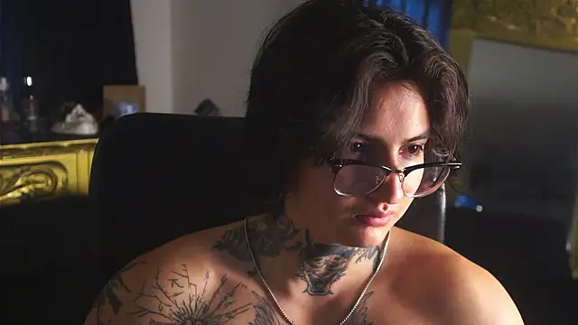 Snapshot of dantecoppolaa_ chatting on February 21, 2025, 3:32 pm dantecoppolaa online show from February 21, 2025, 3:32 pm