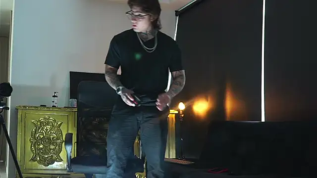 Snapshot of dantecoppolaa_ chatting on September 20, 2025, 4:19 pm dantecoppolaa online show from September 20, 2025, 4:19 pm